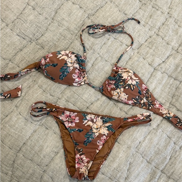 O'Neill Other - O'Neill Floral Brown Bikini
